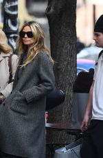 HEIDI and LENI KLUM Out for Lunch at Cipriani Downtown in New York 04/02/2025
