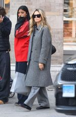 HEIDI and LENI KLUM Out for Lunch at Cipriani Downtown in New York 04/02/2025