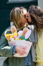 HEIDI KLUM and Tom Kaulitz Share a Kiss on Easter Sunday in New York City 04/20/2025