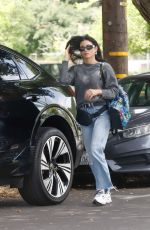 JENNA DEWAN Heading to a Park in Los Angeles 04/24/2025