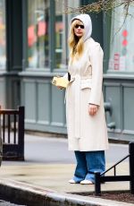 JENNIFER LAWRENCE Out and About in New York 04/03/2025