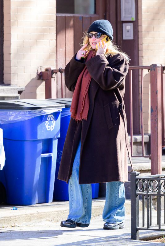 JENNIFER LAWRENCE Out and About in New York City 04/08/2025