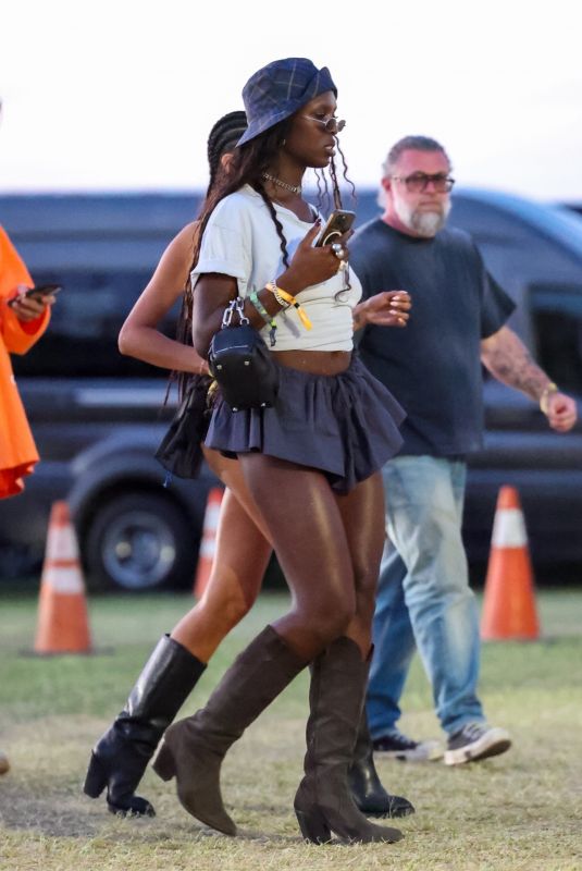 JODIE TURNER-SMITH Out at Coachella Valley Music and Arts Festival 04/12/2025