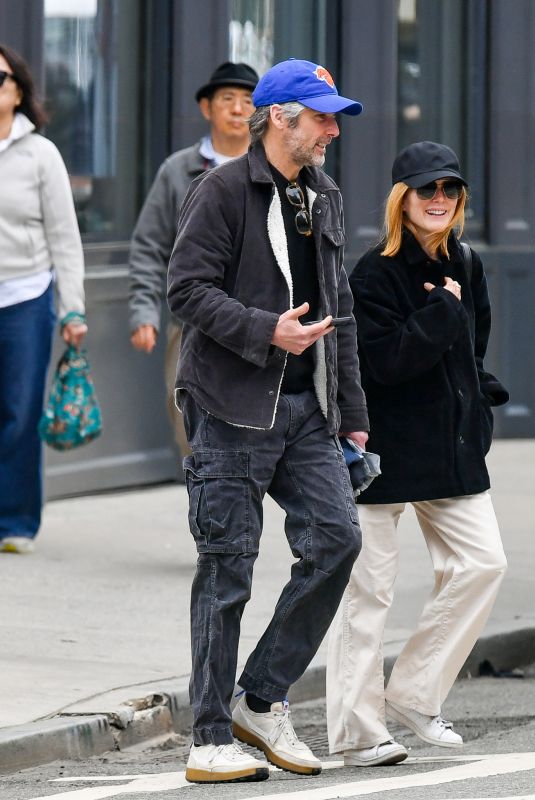 JULIANNE MOORE and Bart Freundlich Out in New York 04/27/2025