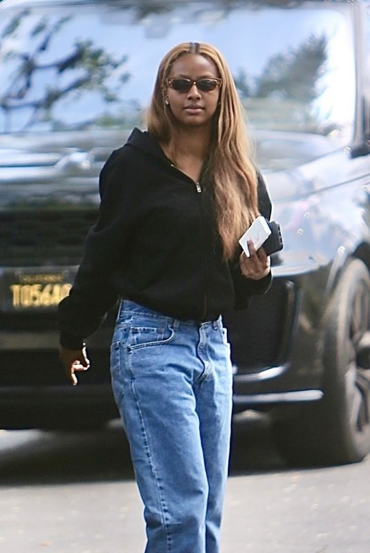 JUSTINE SKYE Leaves Breakfast with Hailey and Justin Bieber in Los Angeles 04/14/2025
