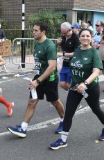 KELLY BROOK Running London Marathon in London 04/27/2025