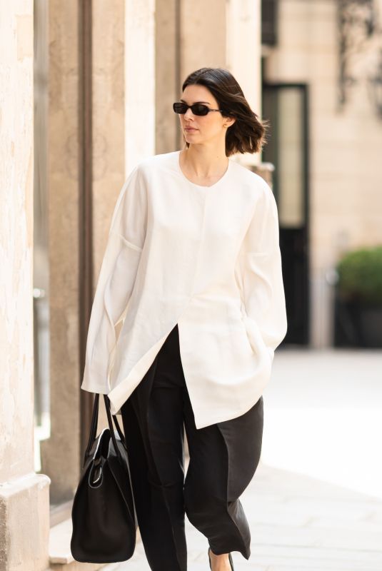 KENDALL JENNER Out and About in Paris 04/27/2025