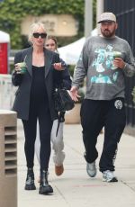 KIMBELRY STEWART Leaves Farmers Market with Boyfriend After Announcing Pregnancy 04/28/2025