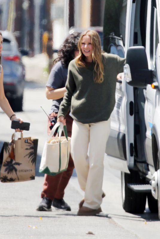 KRISTEN BELL on the Set of Nobody Wants This in Los Angeles 04/22/2025