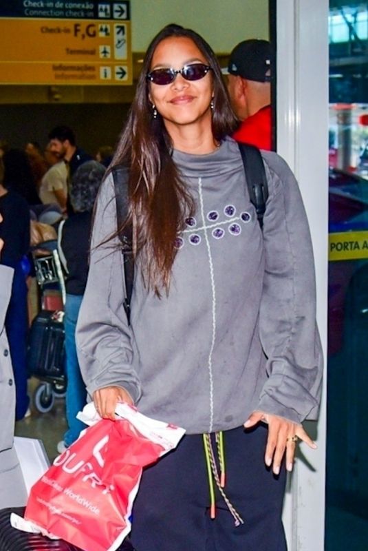 LAIS RIBEIRO Arrives at Guarulhos Airport in Sao Paulo 04/19/2025