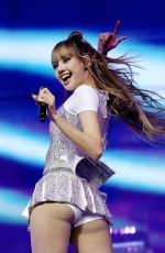 LALISA MANOBAL Performs at 2nd Weekend of Coachella Valley Music and Arts Festival in Indio 04/18/2025
