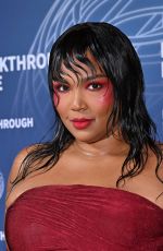 LIZZO at 11th Breakthrough Prize Ceremony at Barker Hangar 04/05/2025