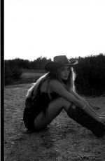 LIZZY GREENE - Black and White Photoshoot, April 2025