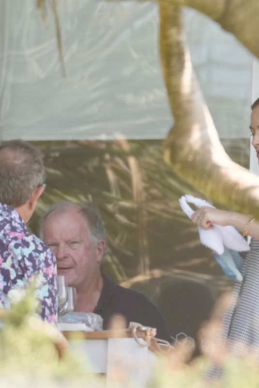 MARGOT ROBBIE and Tom Ackerley Spend Easter Sunday with Family on Gold Coast 04/20/2025