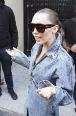 MILEY CYRUS Signing Autographs and Posing for Photos in Paris 04/27/2025