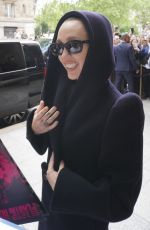 MILEY CYRUS Signing Autographs and Posing for Photos in Paris 04/27/2025