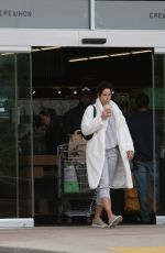 NICOLE MURPHY Steps Out with New Man 04/17/2025