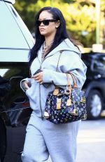 RIHANNA Picking up Groceries at Bristol Farms in Los Angeles 04/06/2025