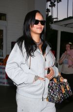 RIHANNA Picking up Groceries at Bristol Farms in Los Angeles 04/06/2025