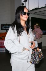 RIHANNA Picking up Groceries at Bristol Farms in Los Angeles 04/06/2025