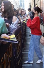 SARAH HYLAND Wears Mask for Fans at Meet-and-greet in New York City 04/18/2025