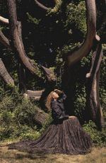 SARAH SNOOK in Vogue Australia, April 2025
