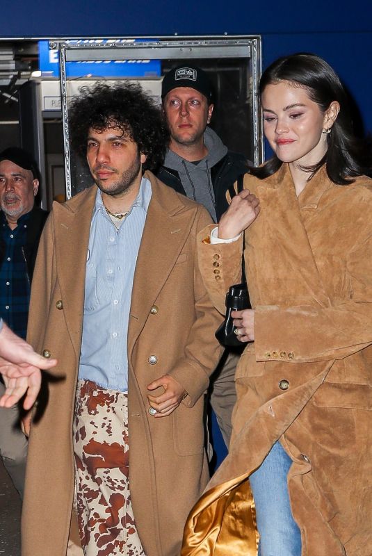 SELENA GOMEZ and Benny Blanco Arrives at Knicks Game at Madison Square Garden in New York City 04/08/2025