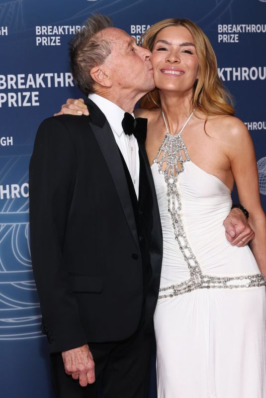 VERONICA SMILEY at 11th Breakthrough Prize Ceremony at Barker Hangar 04/05/2025