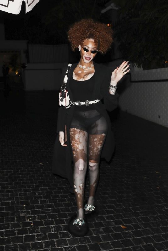 WINNIE HARLOW Leaves Chateau Marmont in Los Angeles 04/17/2025