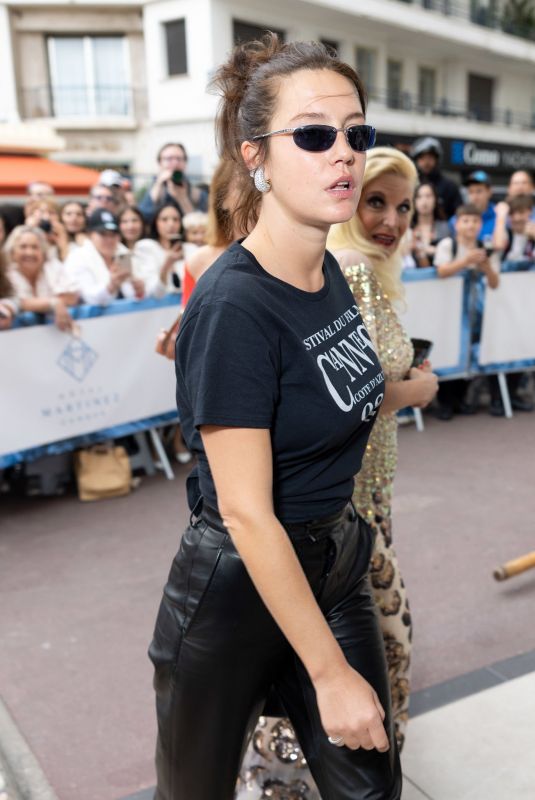 ADELE EXARCHOPOULOS Arrives at Hotel Martinez in Cannes 05/16/2025