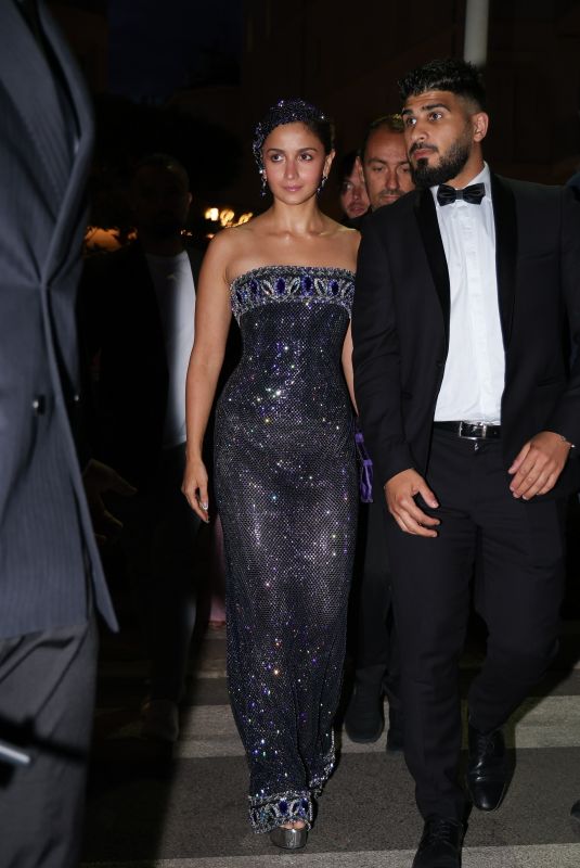 ALIA BHATT Arrives at L