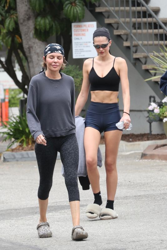 AMELIA HAMLIN and LISA RINNA Leaves Pilates Session in Los Angeles 05/26/2025