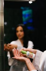 BECKY G for Garnier Fructis Sleek & Stay Hair Serum 2025