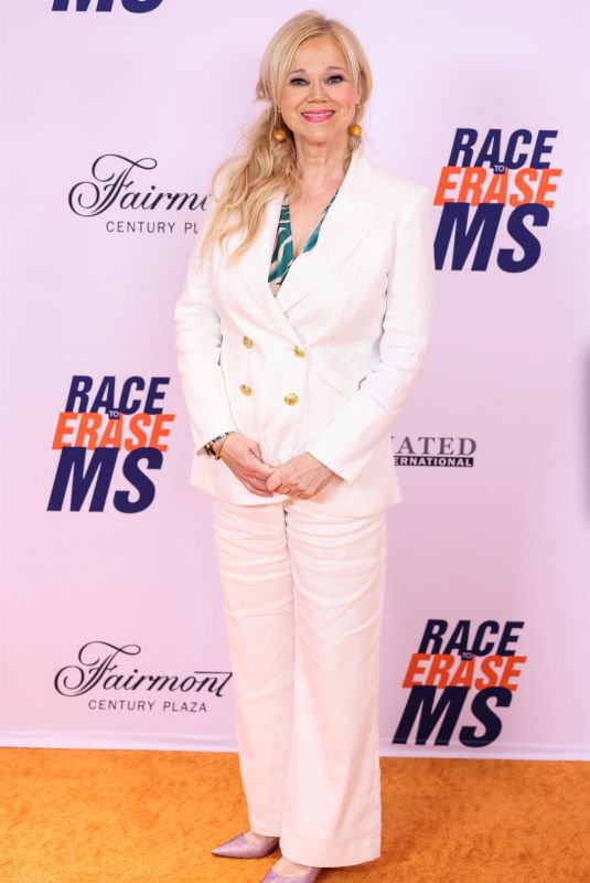 CAROLINE RHEA at 32nd Annual Race to Erase MS Gala in Los Angeles 05/16/2025