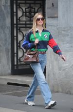 CHIARA FERRAGNI Out in Milan