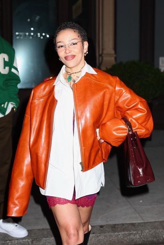 DOJA CAT Nnight Out in New York City with Friends 04/30/2025