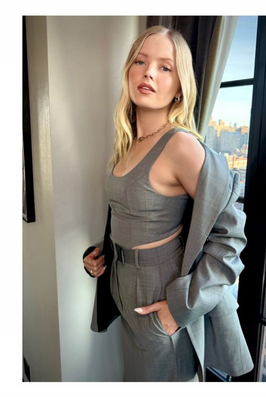 ELLIE BAMBER - Instagram Photos 05/01/2025