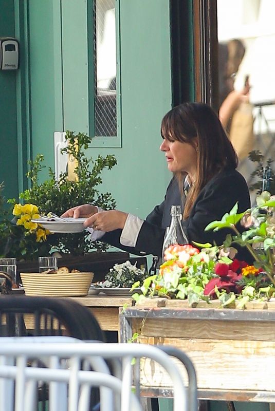 EMILY MORTIMER Out for Lunch with a Friend at Il Buco 04/30/2025