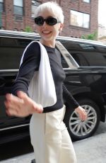 EMMA CHAMBERLAIN Out and About in New York City 05/03/2025