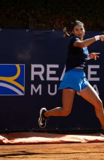 EMMA RADUCANU Practices for Italian Open in Rome 05/06/2025
