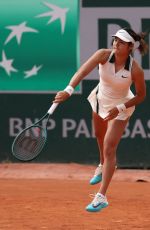 EMMA RADUCANY Defeats Xinyu Wang at French Open Women