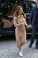 EVA LONGORIA Returns to Her Hotel in Paris 05/09/2025