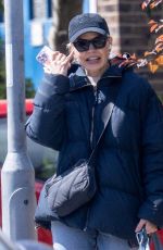 HOLLY WILLOGHBY Out with Her Dog 055/09/2025