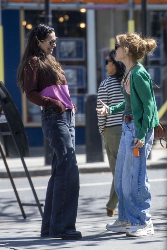 ISLA FISHER and ERICA PACKER Out for Lunch in Notting Hill 04/29/2025