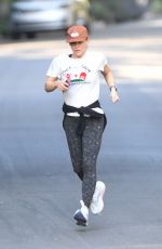 JENNIFER GARNER Out for a Run in Los Angeles 05/20/2025