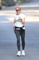 JENNIFER GARNER Out for a Run in Los Angeles 05/20/2025