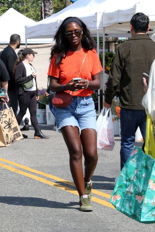 JODIE TURNER-SMITH at a Farmers Market in Los Angeles 05/18/2025