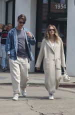 JOEY KING Out for Lunch with Steve Piet 05/07/2025