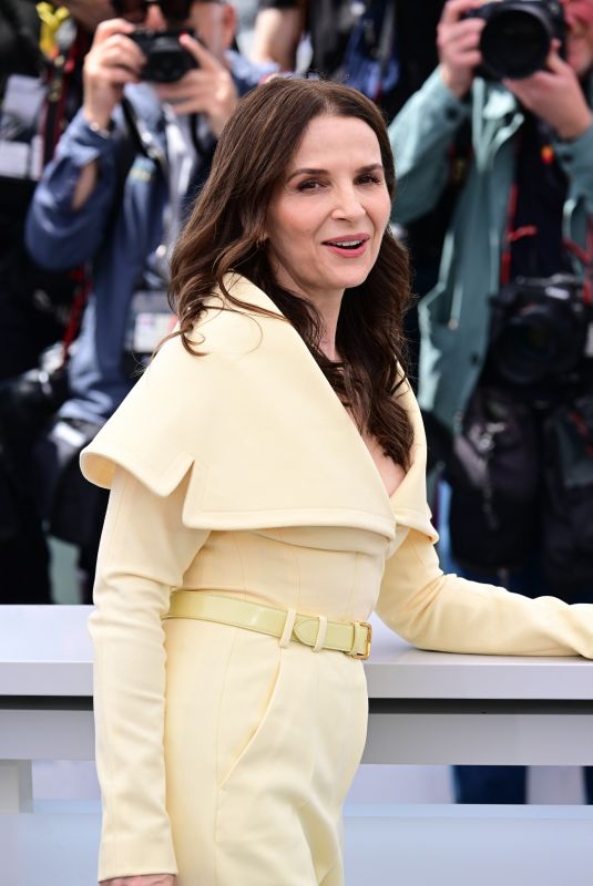 JULIETTE BINOCHE at Feature Films Jury Photocall at 78th Cannes Film Festival 05/13/2025