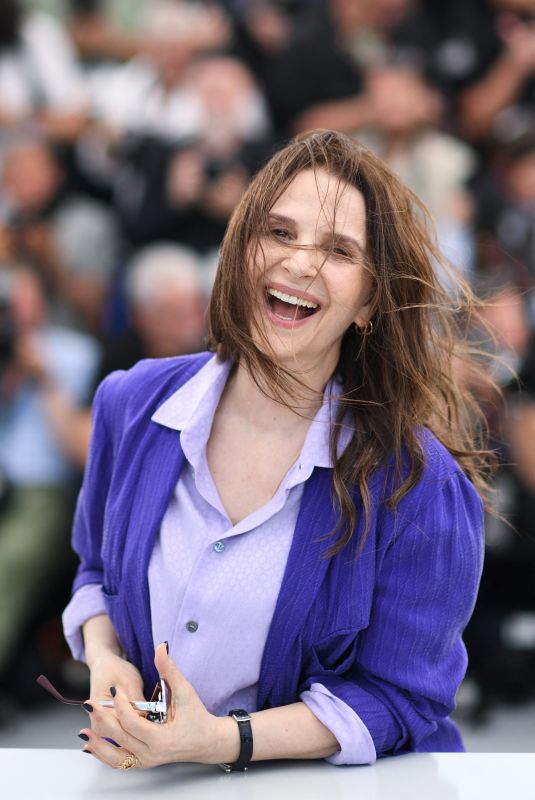JULIETTE BINOCHE at Jury Presidents Photocall at 78th Cannes Film Festival 05/17/2025